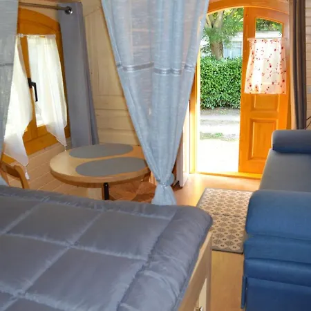 Campsite Le Clocher De Neyran 2*
